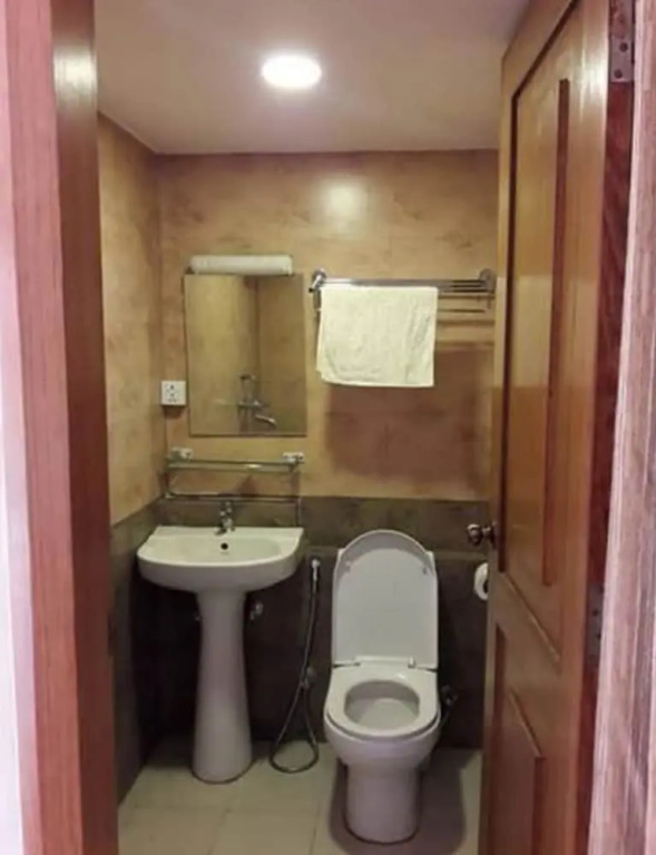Saanvi Hotel & Restaurant