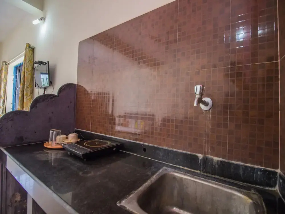OYO 13211 Home Spacious Studio Morjim Beach