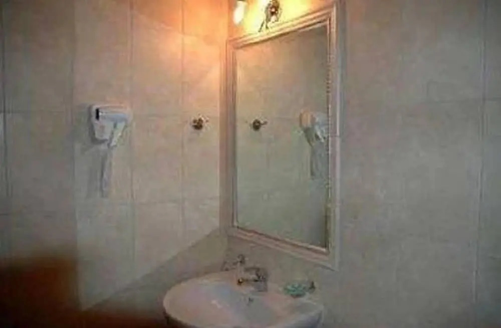 Kekrifalia Hotel
