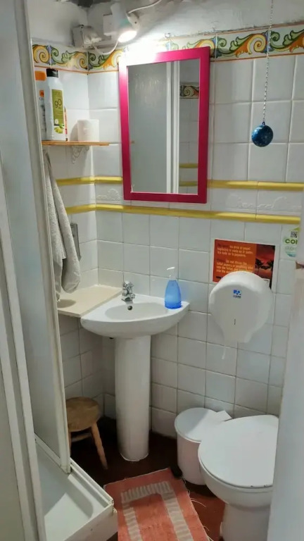 Hostel Albergue La Casa Encantada