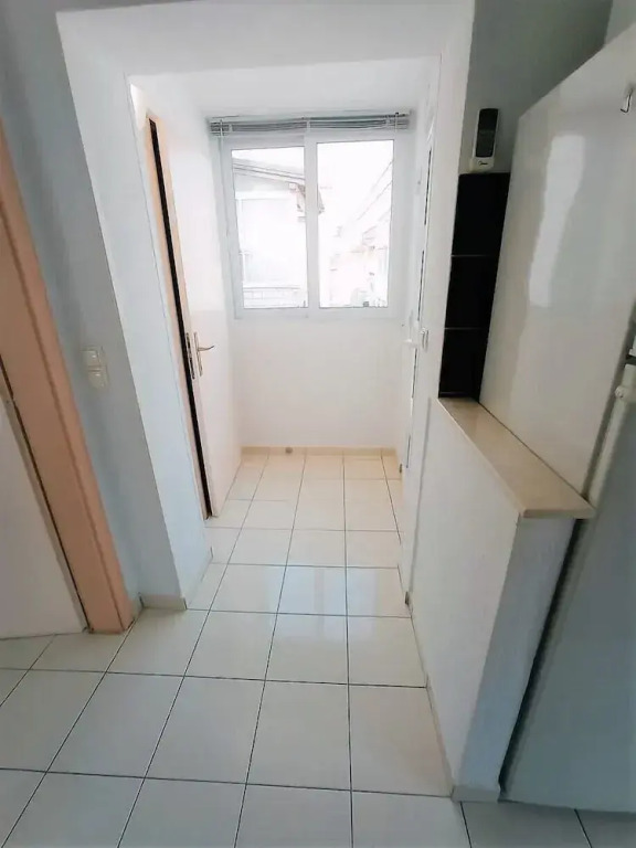 Cute apartment in stone house near sea