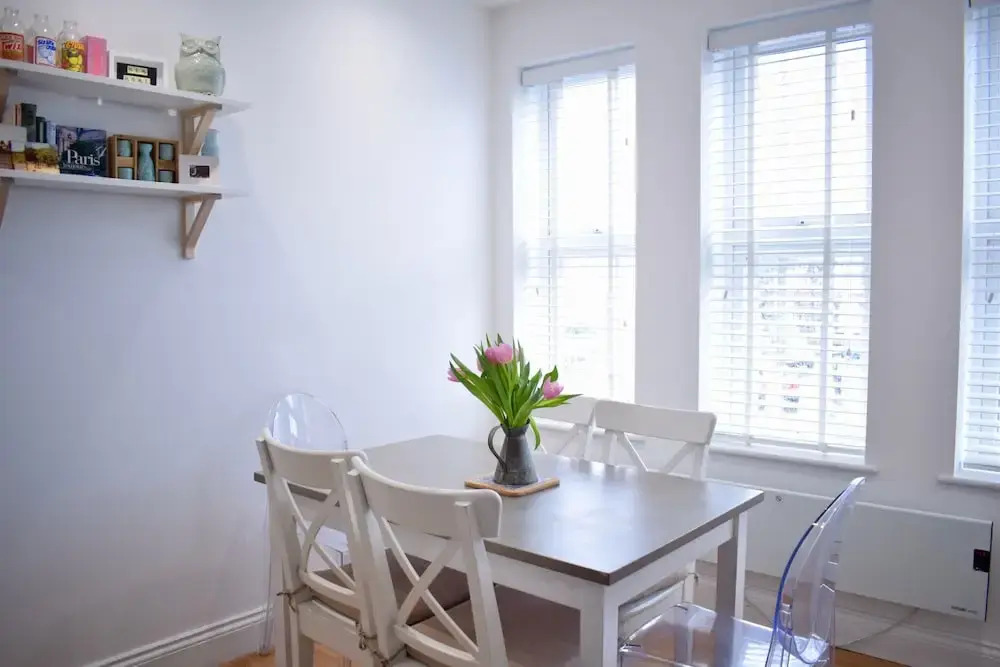 Bright 1 Bedroom Apartment in Wimbledon Park