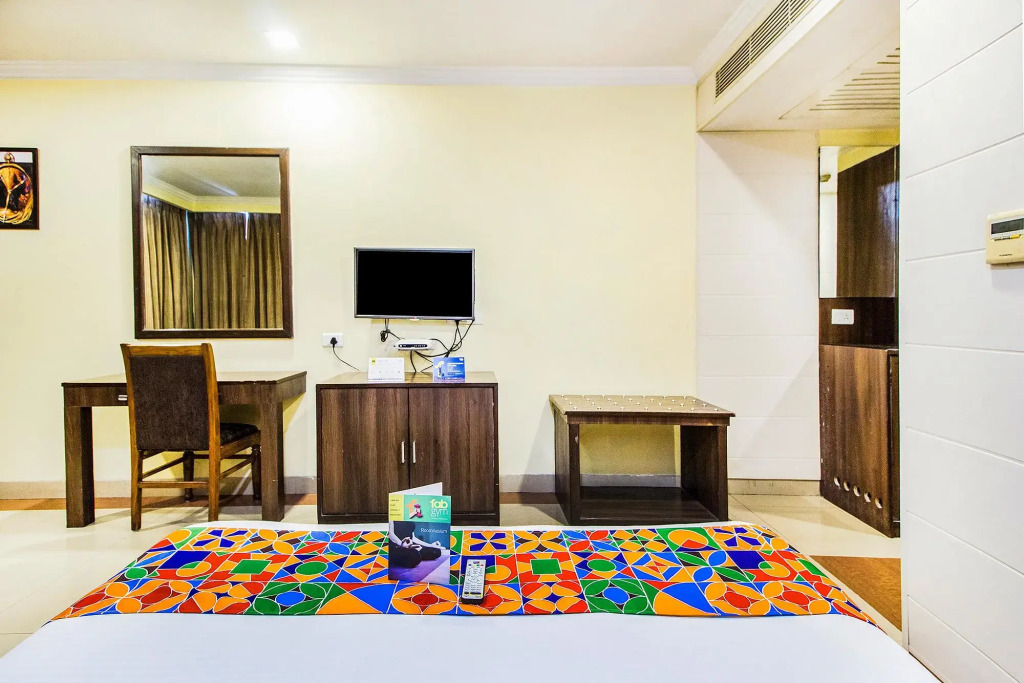 FabHotel Aay Kay