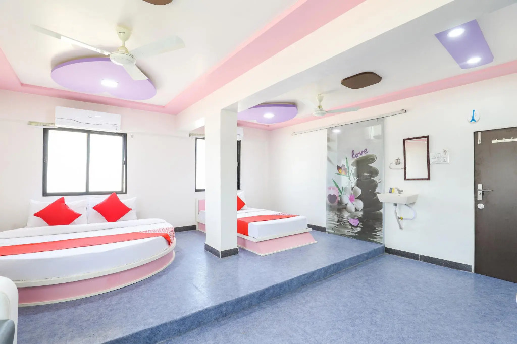 OYO 69018 Hotel Jet Inn