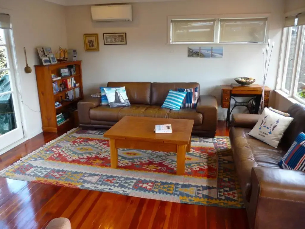 Tymeout - Athenree Accommodation