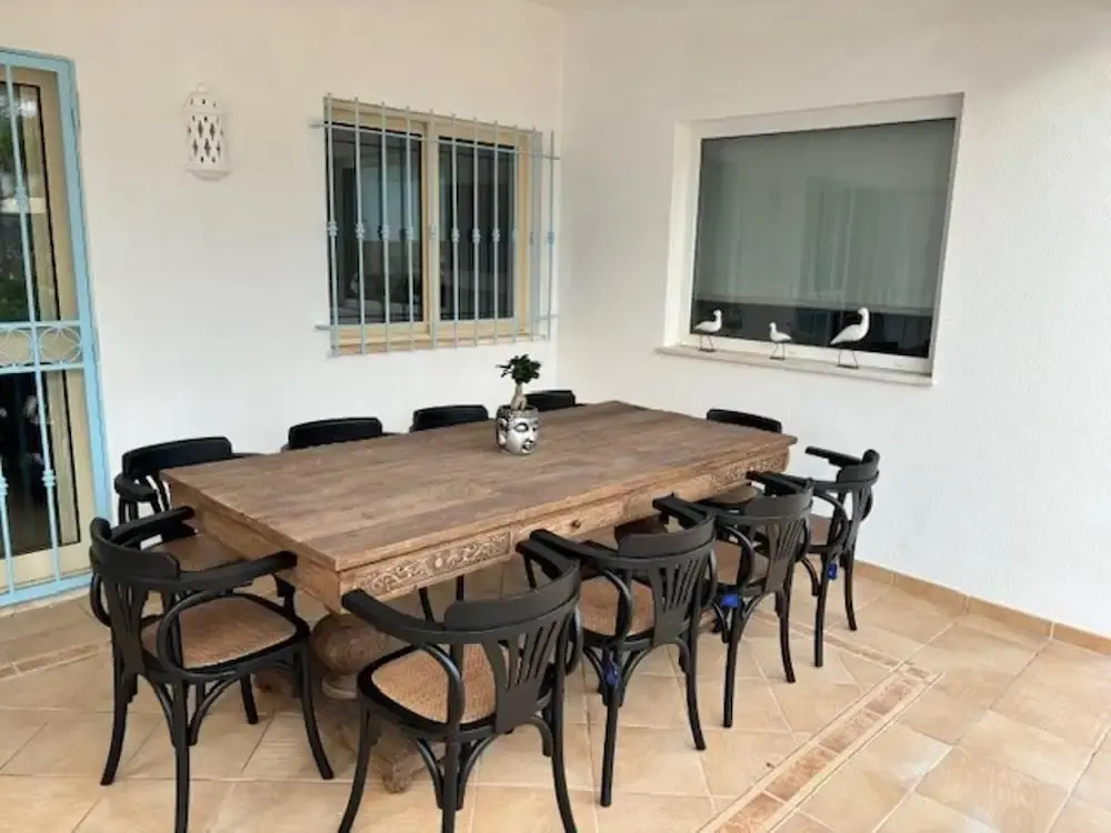 Inviting 4-bed Villa in Guia