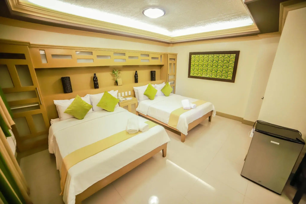 Villa Esmeralda Bryans Resort Hotel and Restaurant