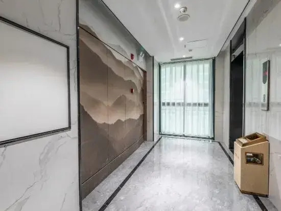 Wuxiang Hotel (Tongren High-speed Railway Station)