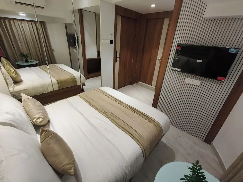 Hotel Prime Suites Airoli