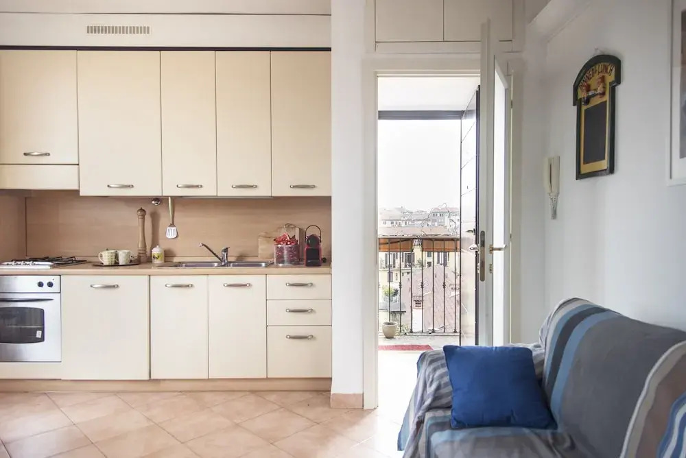 Typical Apartment on River Naviglio / Darsena