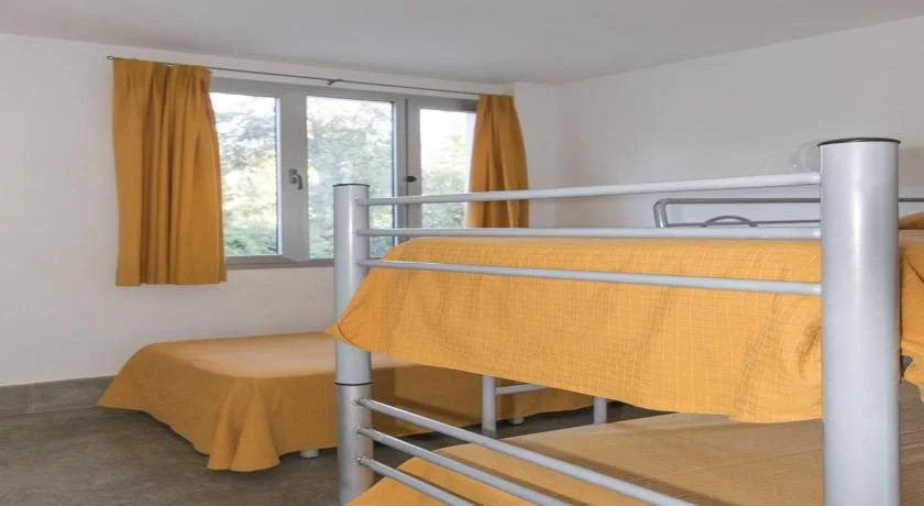 Albergue Inturjoven El Bosque