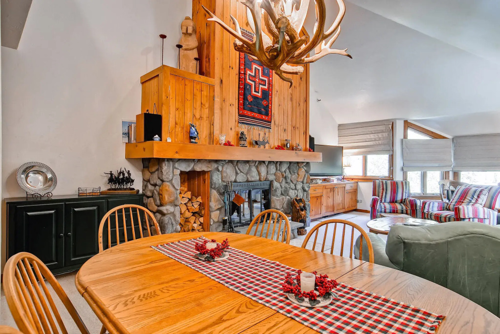 Kiva Lodge by East West Hospitality