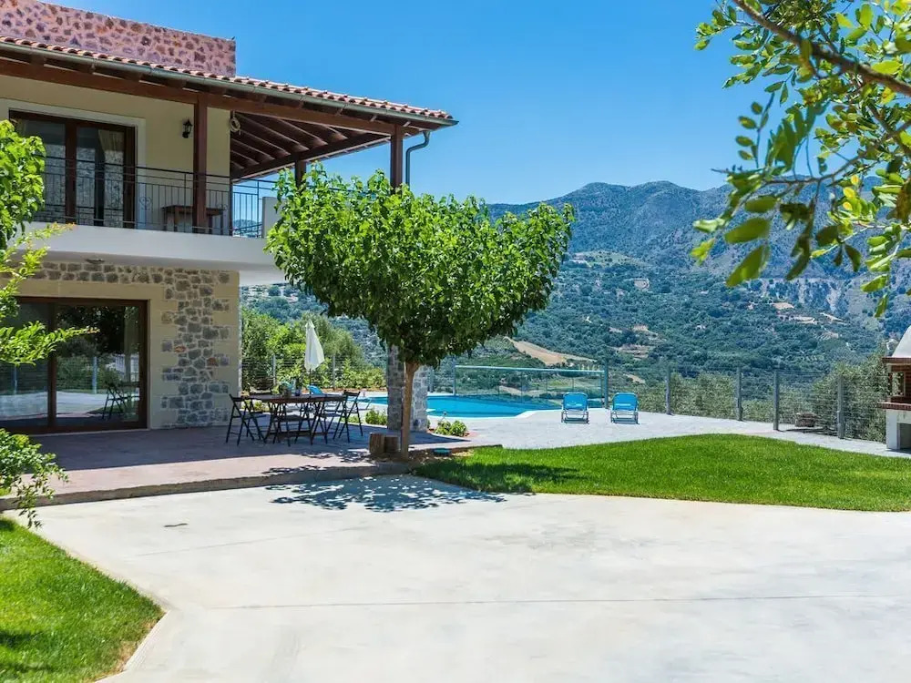 Villa Asigonia with Heated Pool & Whirlpool
