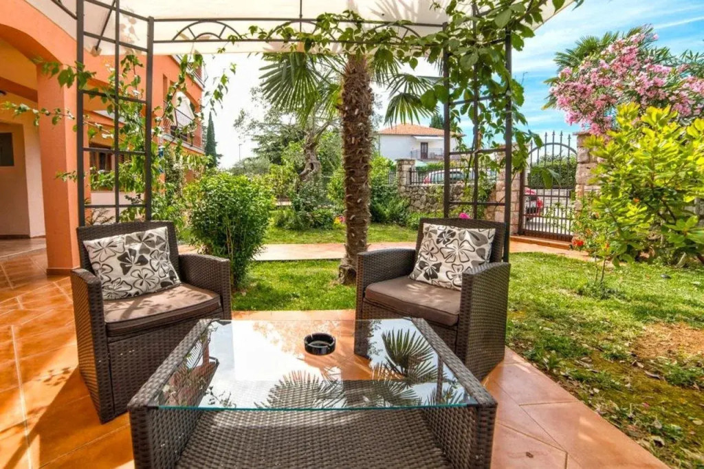 Apartments Cvek