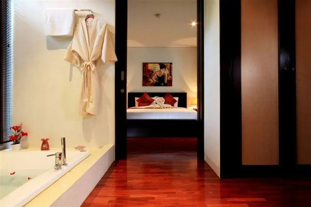 Kata Gardens 2Br Sea Garden View 8B
