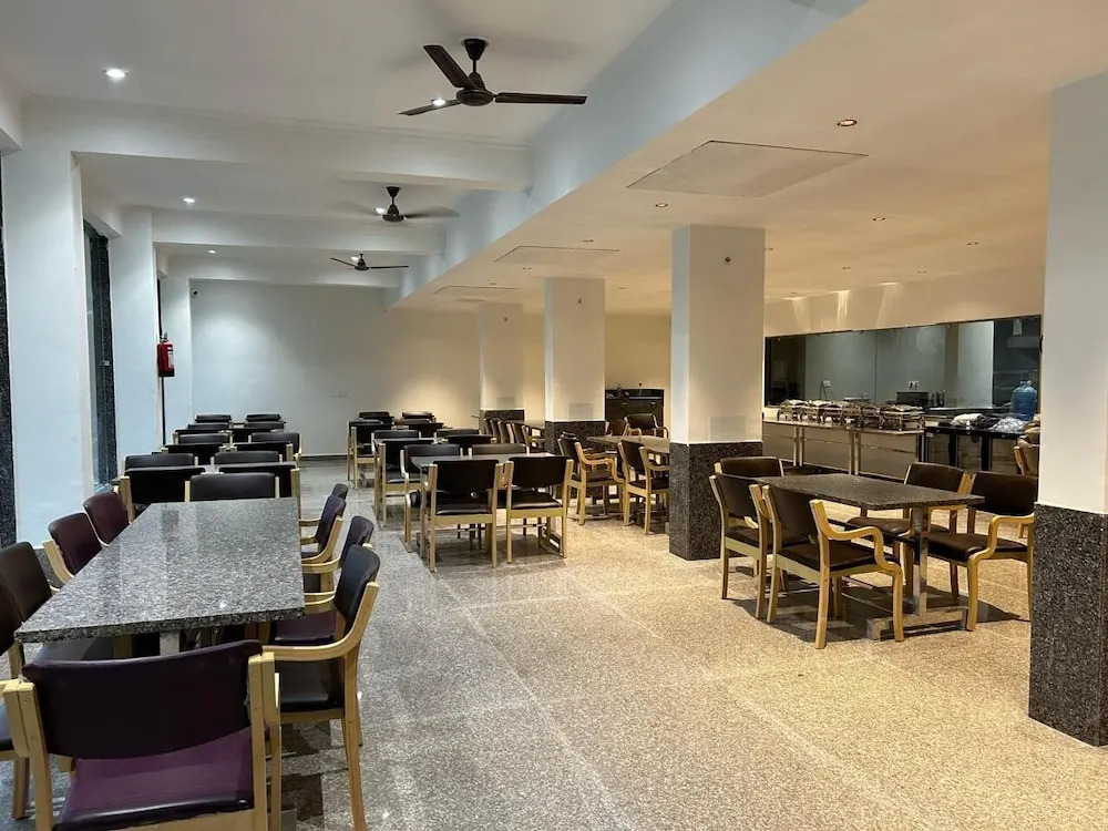 Shiv Kedar Hotel