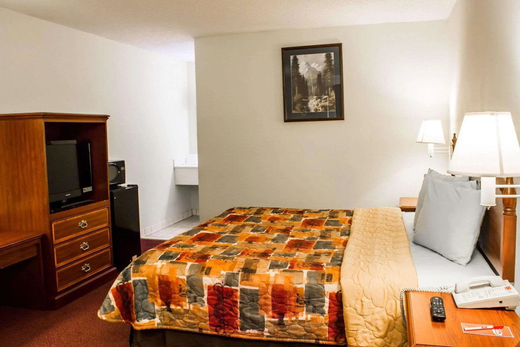 Econo Lodge Goldsboro Hwy 70