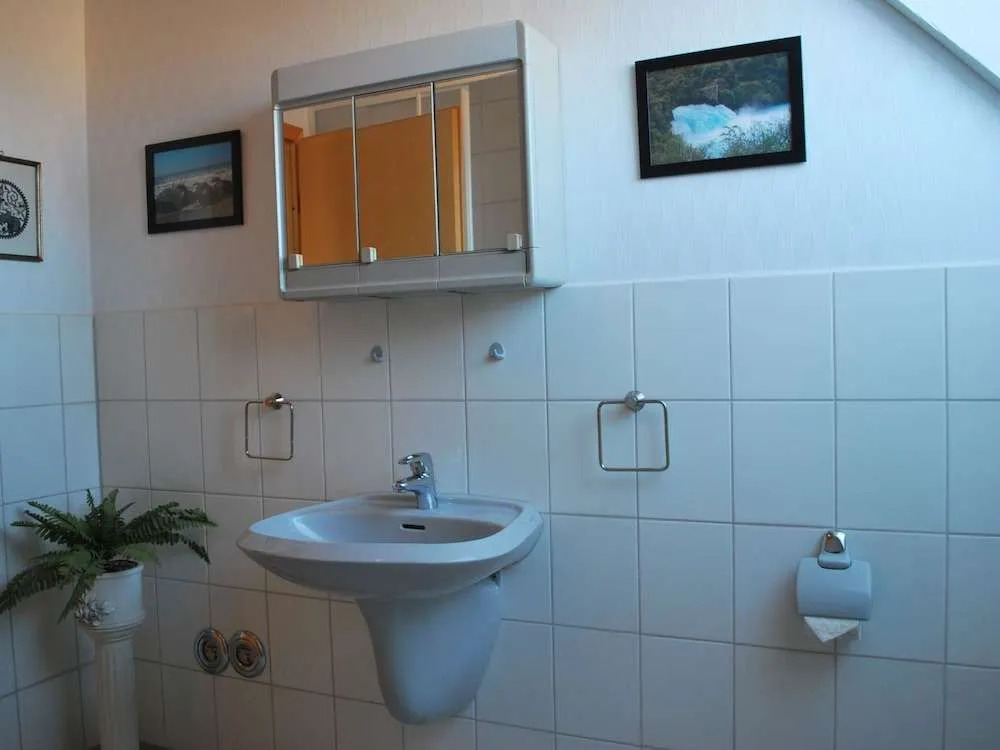Tranquil Apartment in Ostseebad Kühlungsborn near Sea Beach