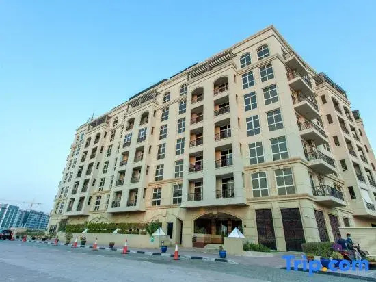 bnbme | Luxury Al Barsha Apt near Miracle Garden