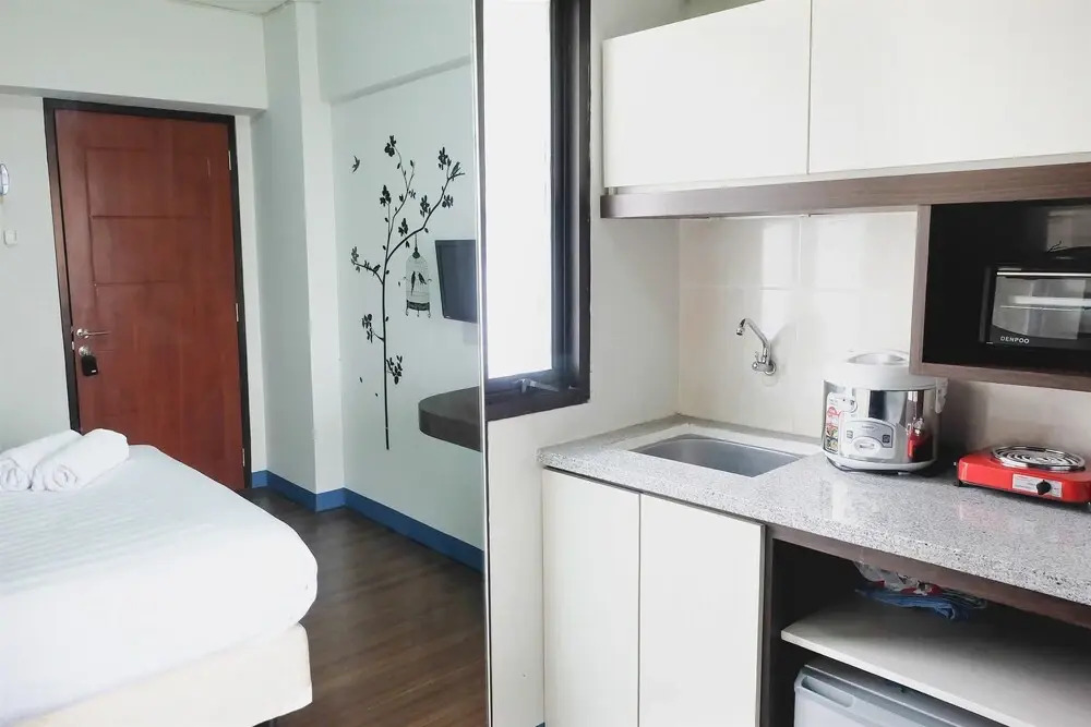 Artistic Studio Room Kebagusan City Apartement