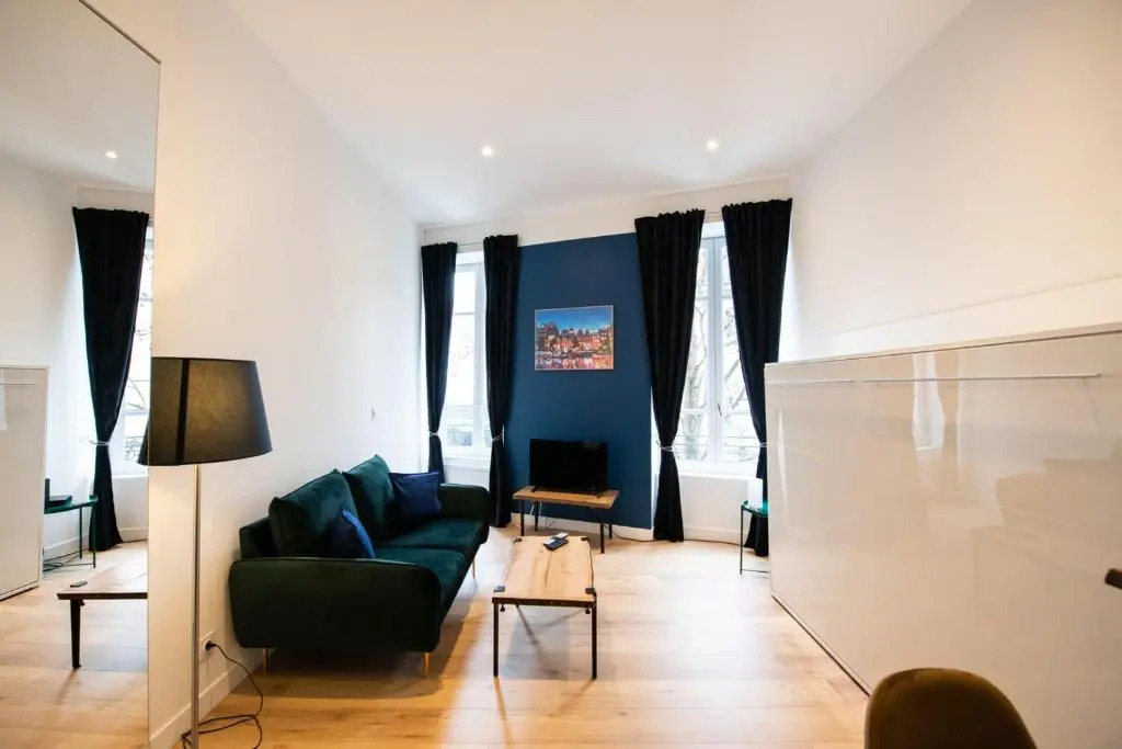 Le Romanée - Très joli studio moderne tout confort proche place Valmy