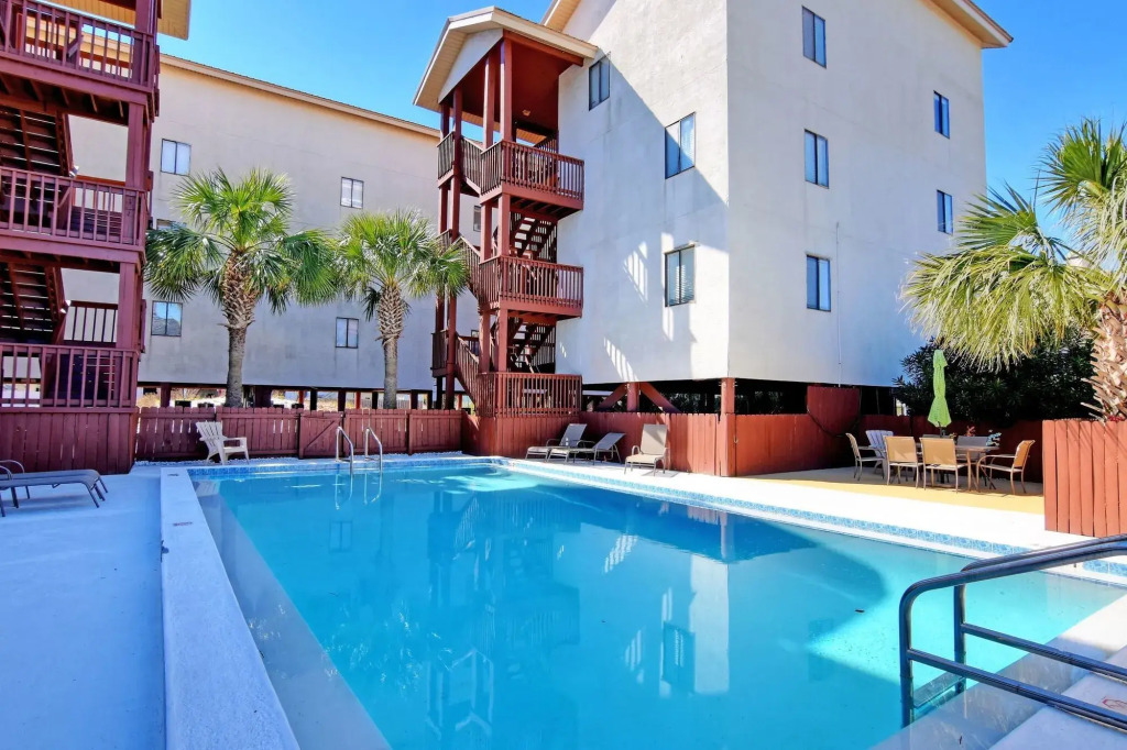 Sandcastle 24 Spacious Studio Unit with Full Living Room by RedAwning