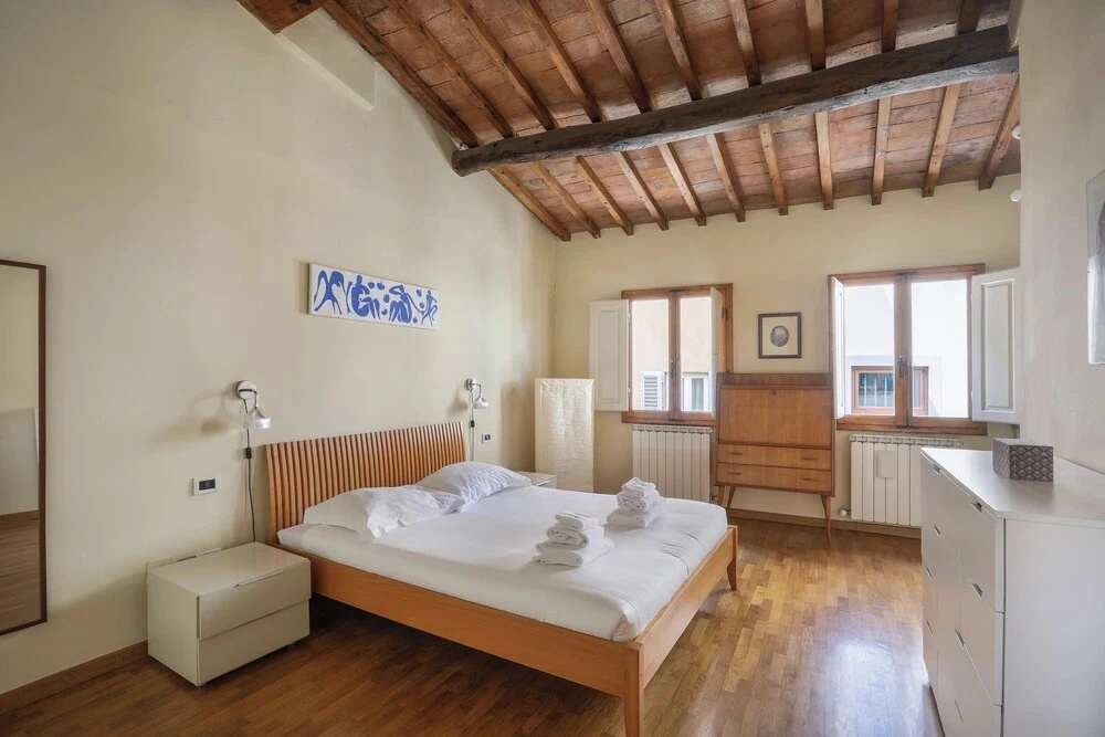 Charming Apartment in Oltrarno