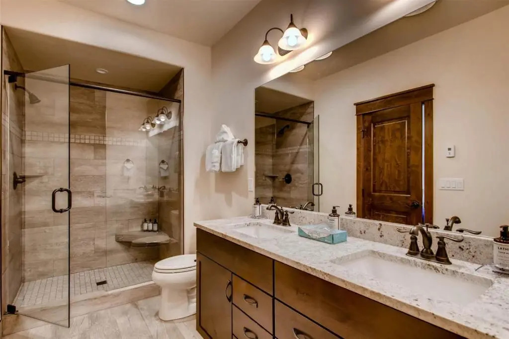 Spacious 3 Bedroom Townhome In River Run Village Within Walking Distance To Gondola And Restaurants