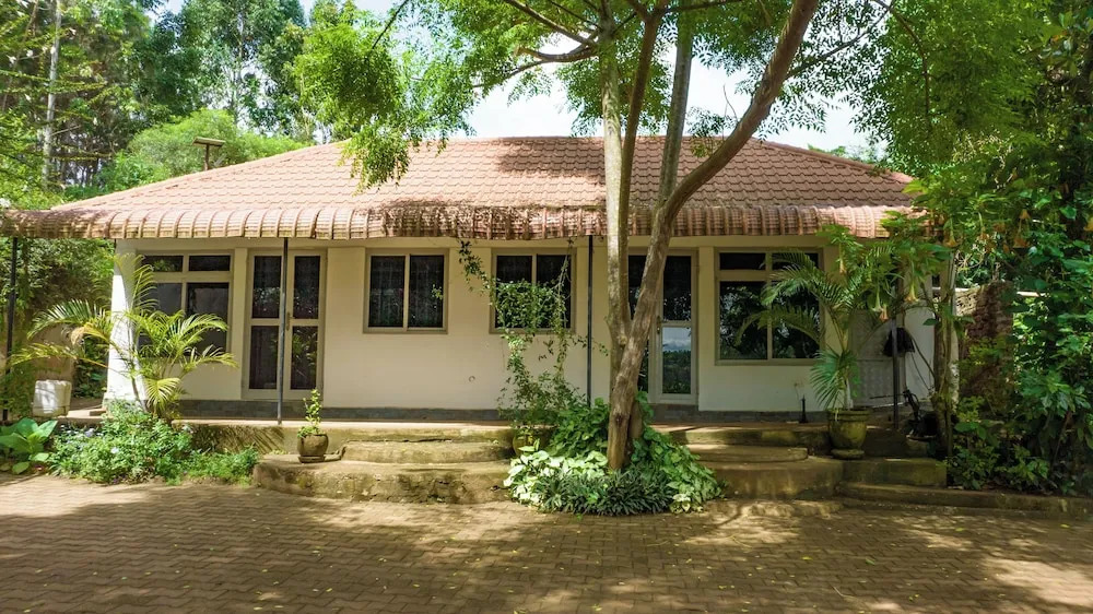 2 Bed Villa - Sleeps 6 - River Views Garden Wifi