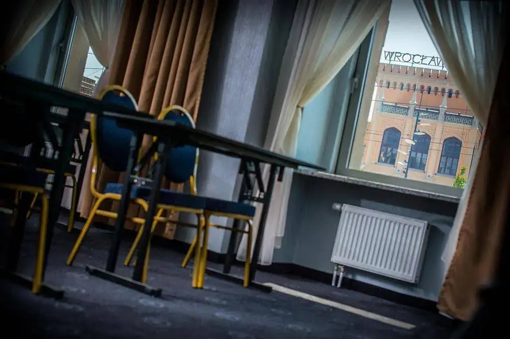 Hotel Sofia by The Railway Station Wroclaw
