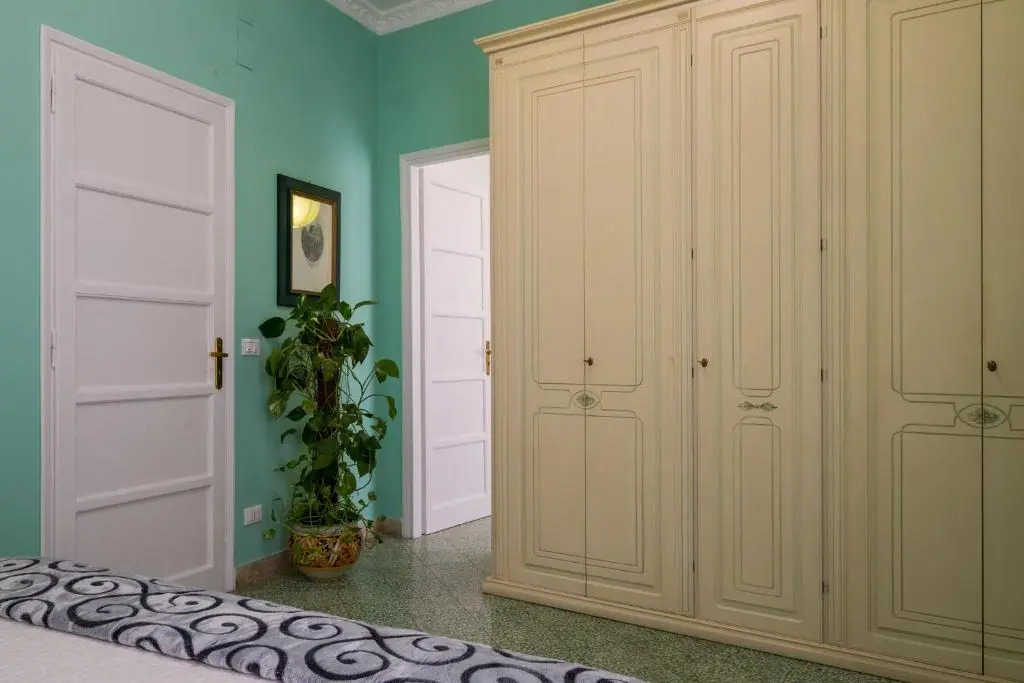 Mille e una Notte / Station Apartment