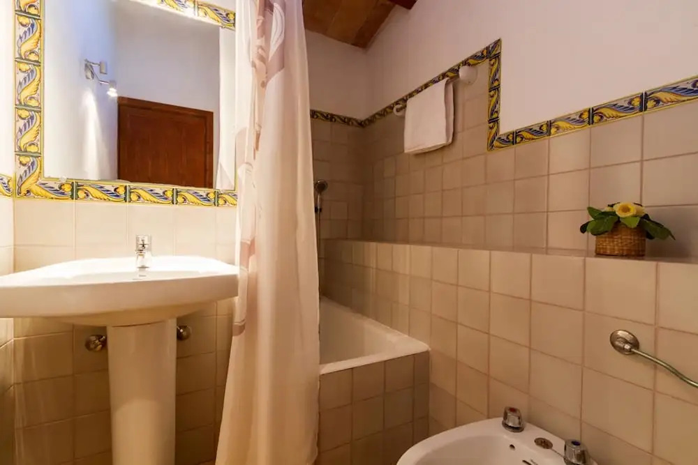 Villa - 2 Bedrooms with Pool and WiFi - 107615