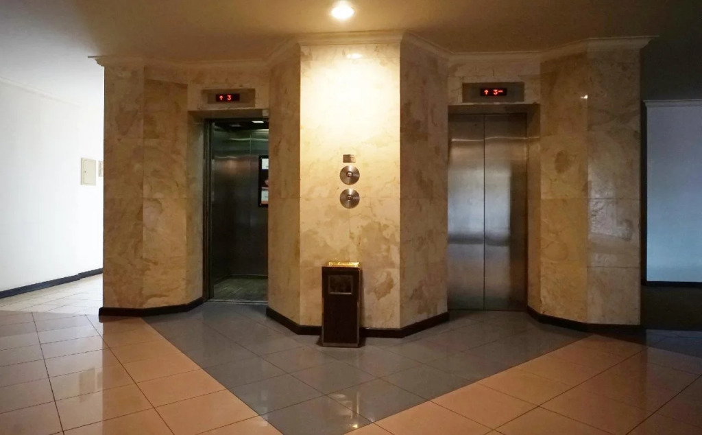 Capital O 1735 Adika Bahtera Hotel