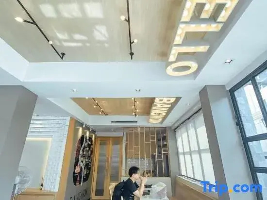 YAKTHAI POSHTEL