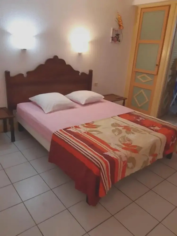 House with One Bedroom in Sainte-Anne, with Wonderful City View, Pool Access And Furnished Terrace - 300 M From the Beach