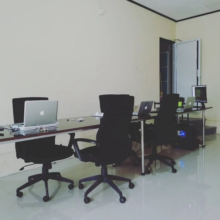 Manado Pod House - Hostel
