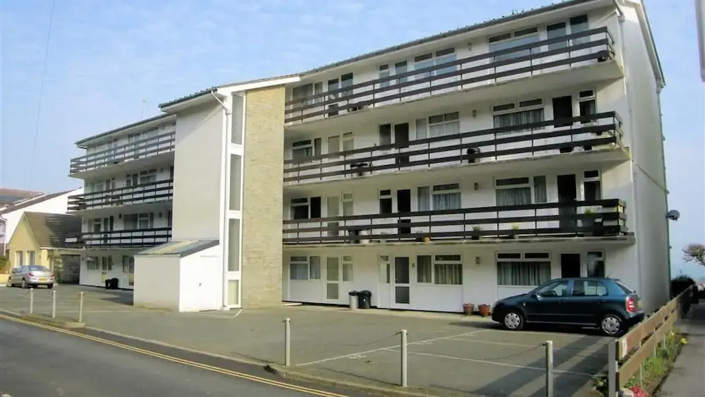 Beach Court 22