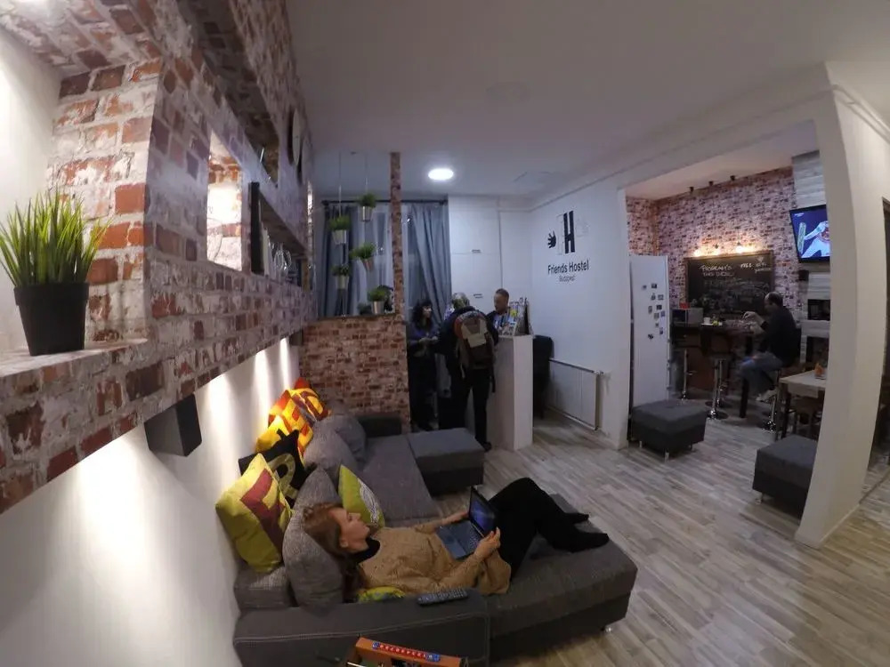 Friends Hostel & Apartments