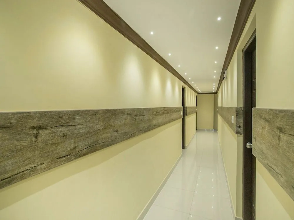 OYO 13594 Mathrushree Residency