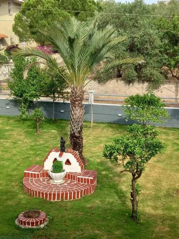 Iro-Kostas House 3