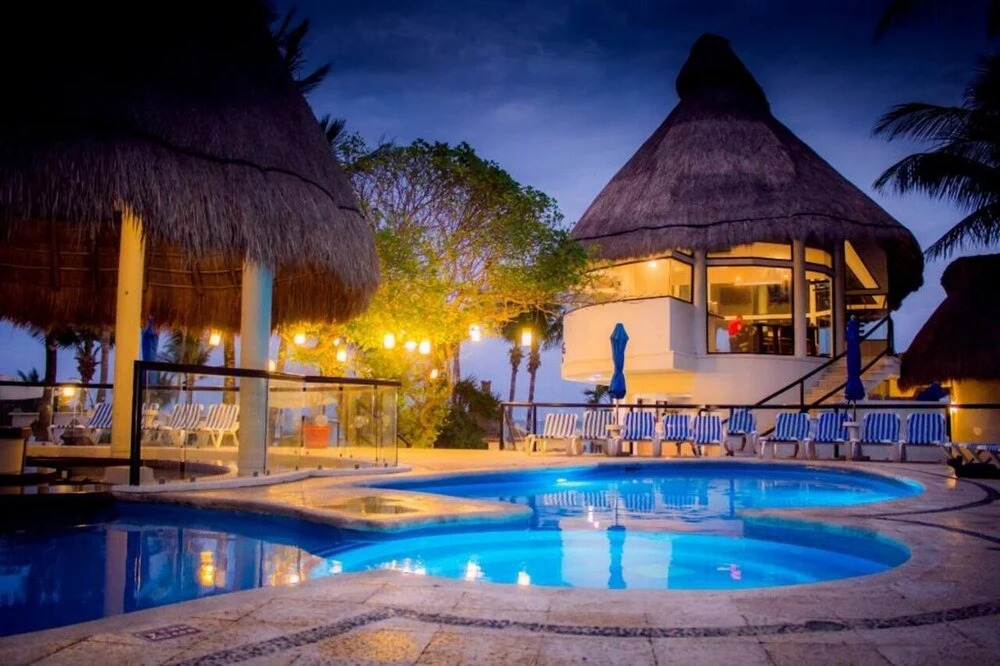 Apt In Playacar Very Close To The Beach And 5th Av