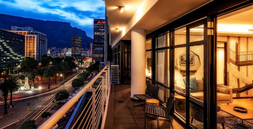 The Onyx Apartment Hotel by NEWMARK