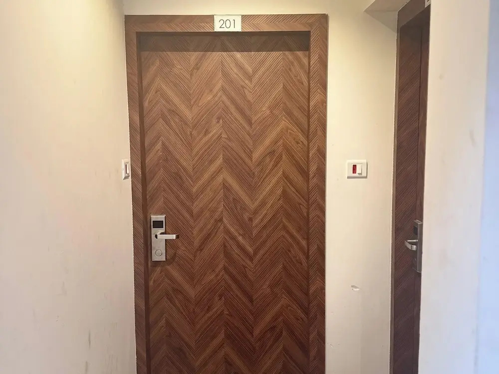 Hotel Sahara Residency