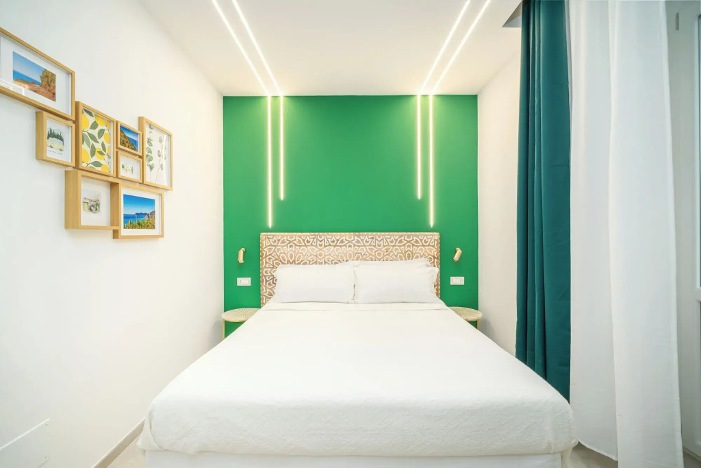 6thLand - Rent Rooms  La Spezia