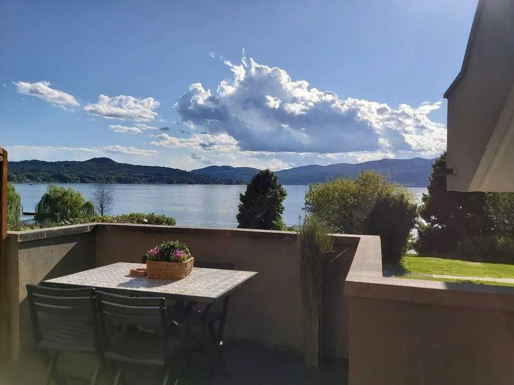 Bnbook - La casa sul Lago Maggiore