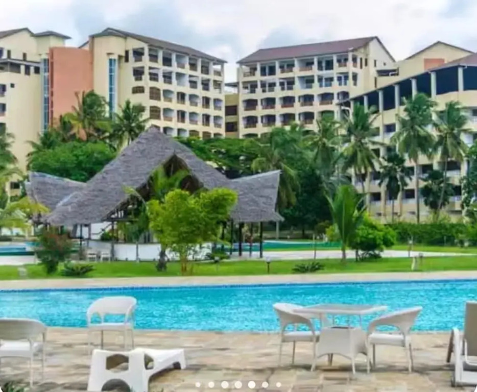 Golden Sun Beach Apartments