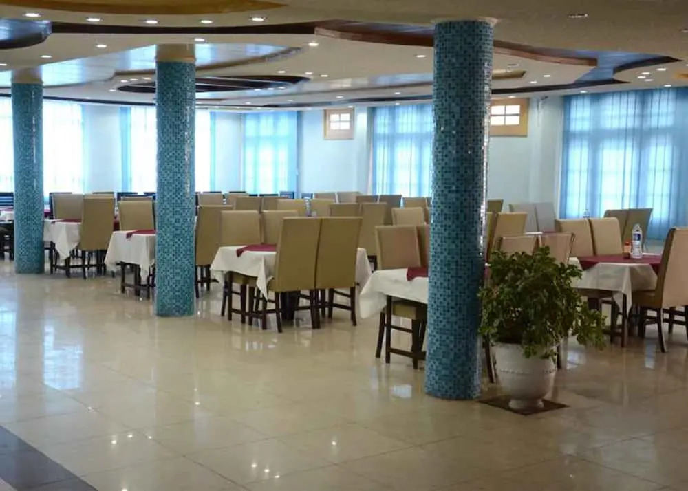 Hotel DeManchi