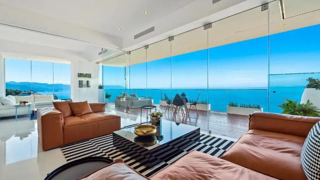 Avalon - 901 Luxurious & Best View 3 BR Amapas