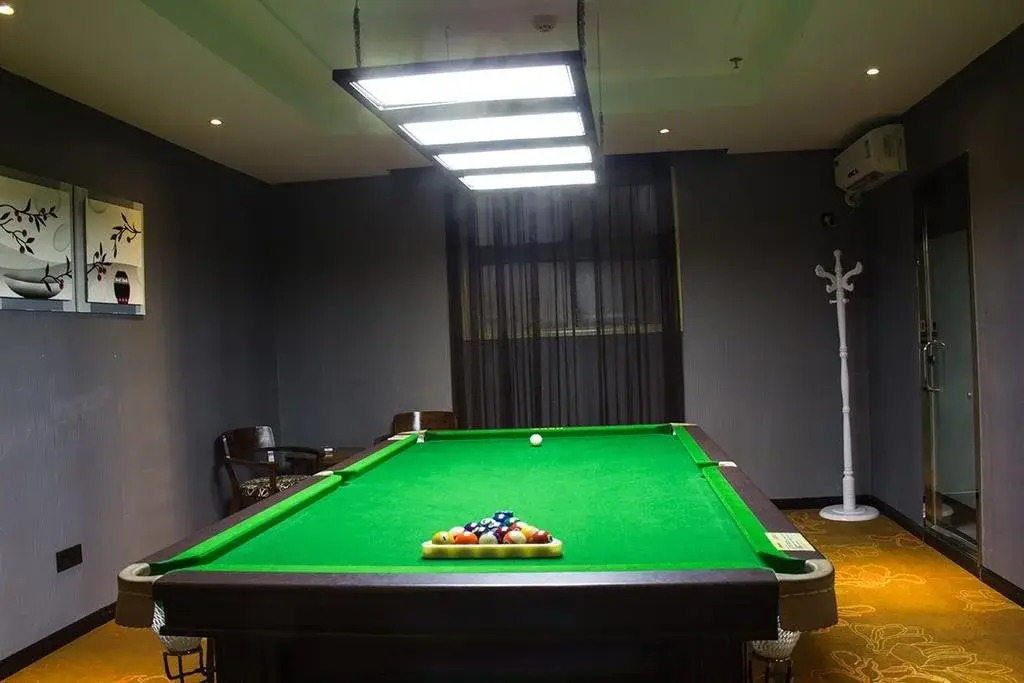 Crown International Business Hotel