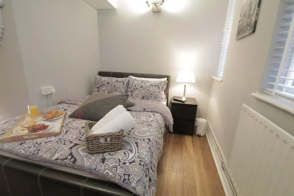 Heart of Shoreditch Molesey Apartments